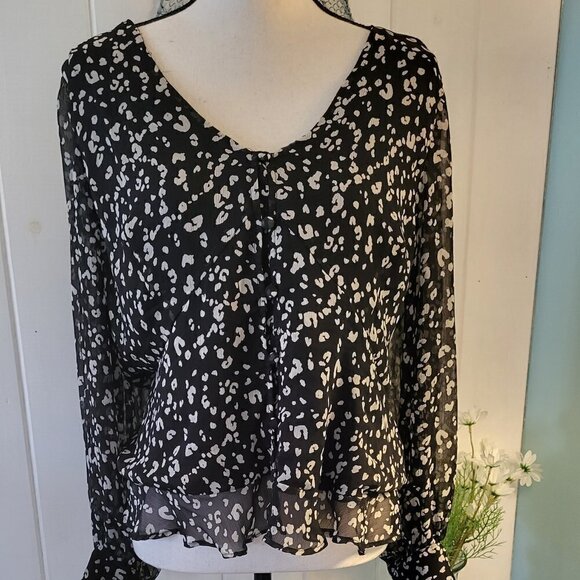 Nine West Sheer Sleeve Printed Top Size XXL - Picture 1 of 9